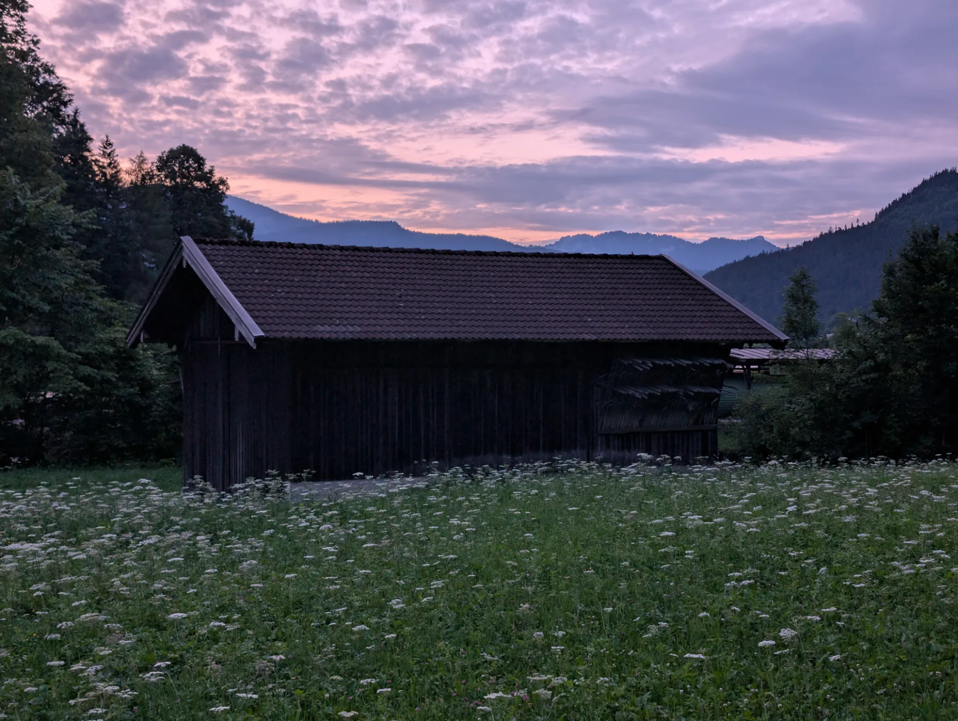 Stadel im Abendrot bei Garmisch-Partenkirchen