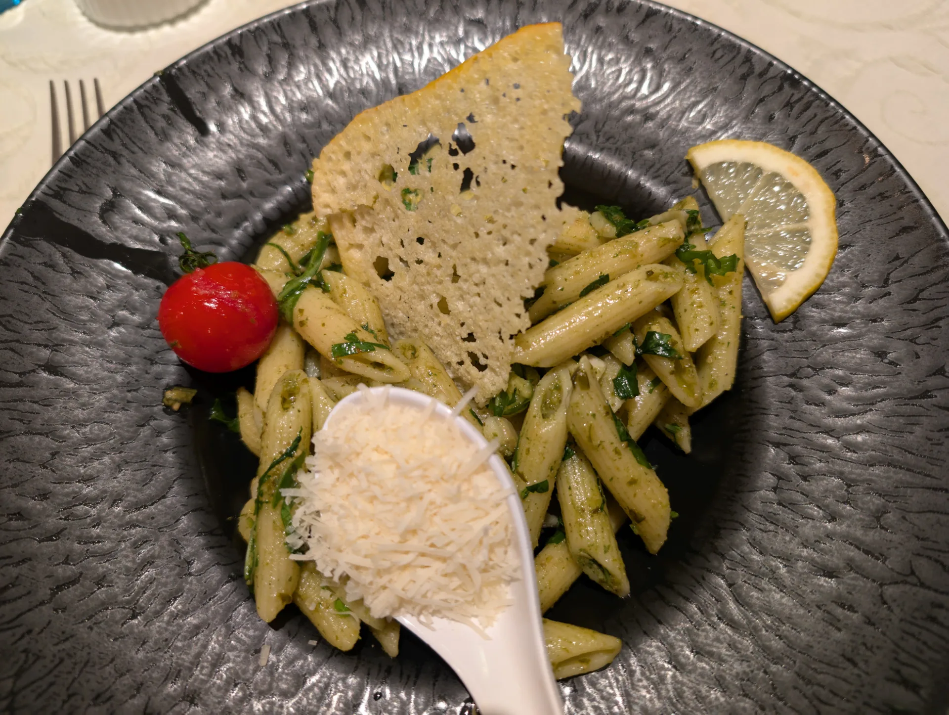 Geburtstags-Pesto-Penne mit Parmesan
