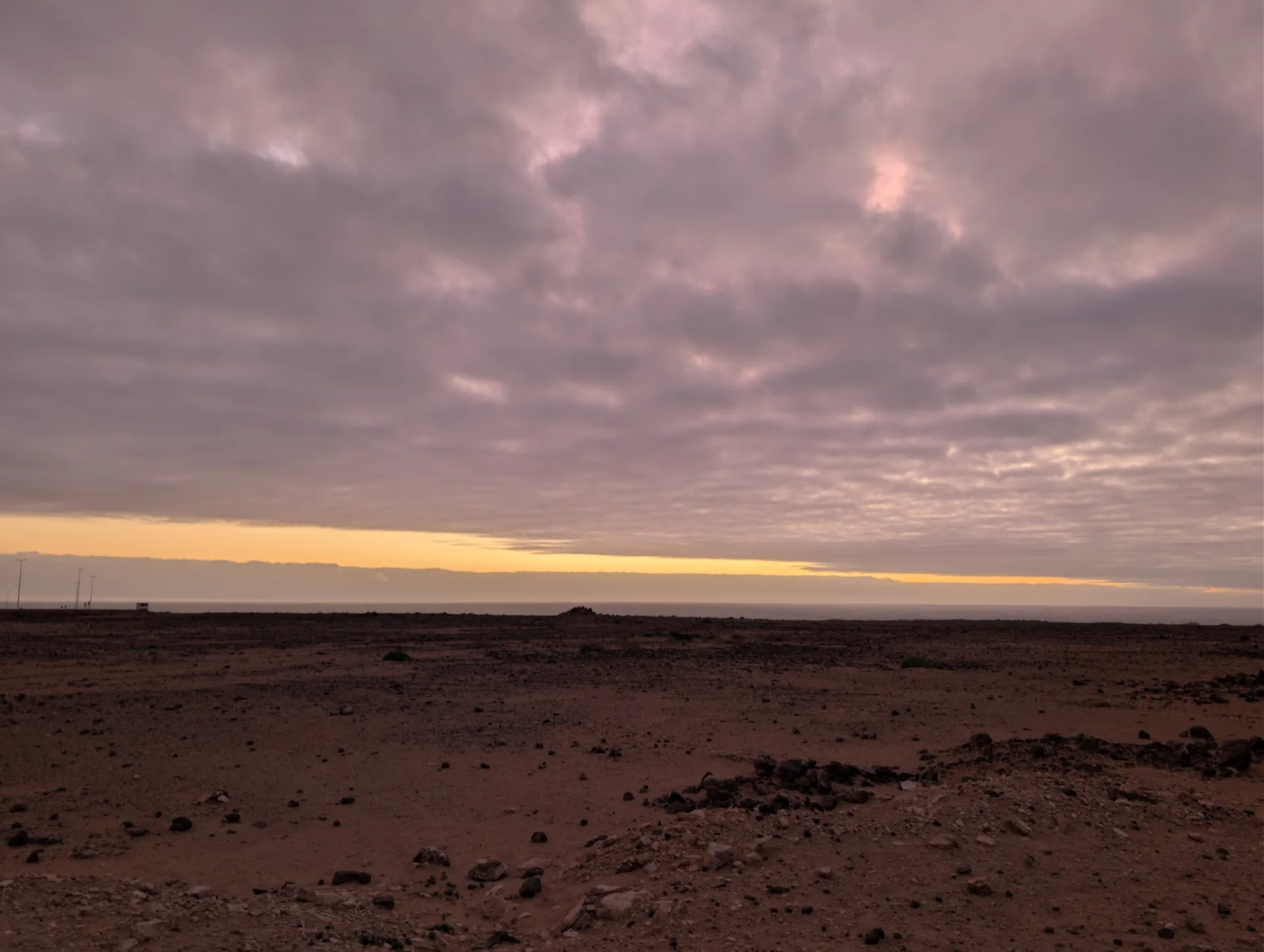 Nach Sonnenuntergang: das letzte Licht über der Lava.
